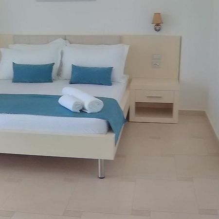 Aler Holiday Inn Sarande Exterior photo