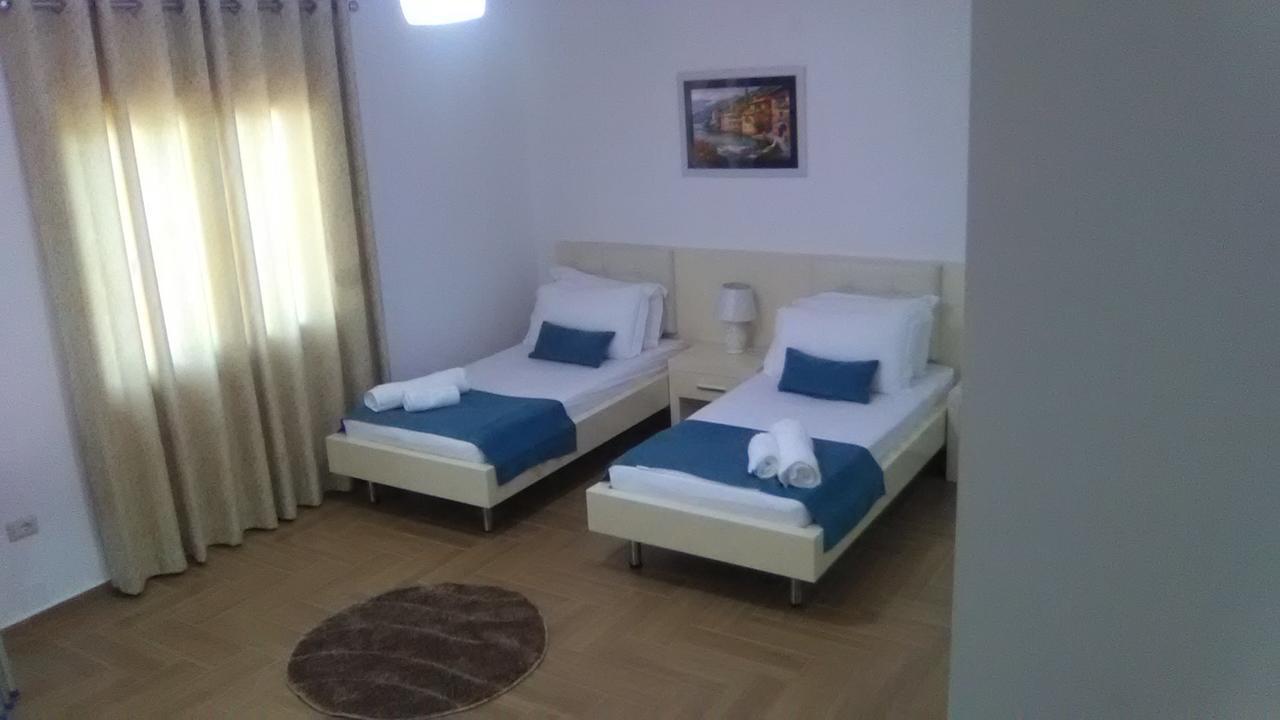 Aler Holiday Inn Sarande Exterior photo