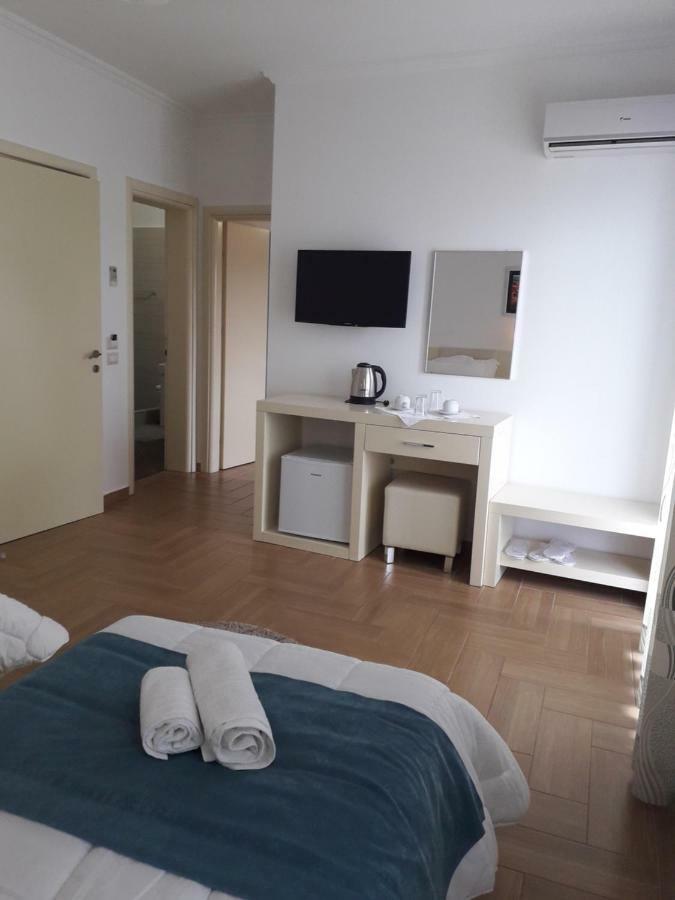 Aler Holiday Inn Sarande Room photo